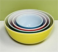 Pyrex 4 pc Nesting Bowls, some scratches but