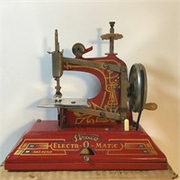 CASIGE TOY SEWING MACHINE GERMANY c1940