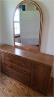 Dresser w/Mirror-3 Drawers/2 Doors(Dresser-59.5L,