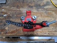 PT Bench Mount Chain Vice, For Pipes 1/2" to 6"