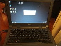 Dell Latitude 3150 Lap Top Computer & Charger