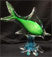 ART GLASS FISH FIGURINE