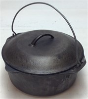 CAST IRON DUTCH OVEN WITH LID