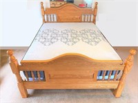 Amish oak queen bed- see details