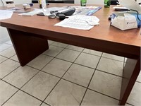 OVAL WOOD CONFERENCE TABLE