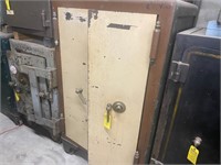 SAFE ON WHEELS - MOSLER - DOUBLE DOORS - INTERIOR