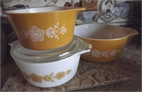 VINTAGE BUTTERFLY GOLD PYREX BOWLS & (1) LID