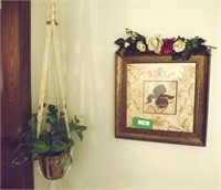 DECORATIVE PICTURE AND FAUX HANGING PLANT