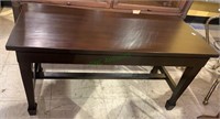 Baldwin piano bench with storage under the seat