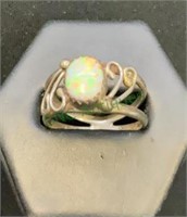 Vintage sterling silver and opal ring size