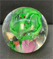Glass paper weight - frog and lily pad design - 3
