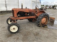 Allis Chalmers WD Tractor - Non Operable