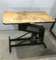 Hydraulic Pet Grooming / Work Table Q12C