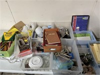 Large amount of household items plastic totes