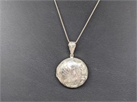 .925 Sterling Silver Diamond Cut Locket & Chain