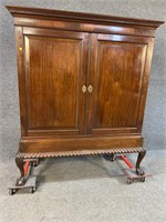 19TH CENT. MAHOGANY LINEN CHEST ON STAND