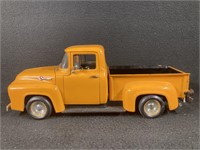 1:18 Scale Diecast Model Trucks and Cars