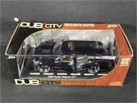 1:18 Dub City 2006 Dodge Magnum R/T