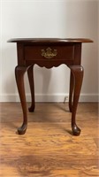 Pennsylvania House side / lamp table with drawer.