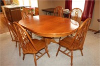 Beautiful Oak Table W 6 Chairs