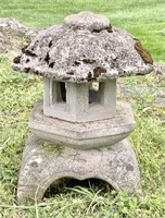 Cast stone pagoda - 4 pieces, 15" square base,
