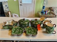 Box lot Temp-Tations Presentable Ovenware