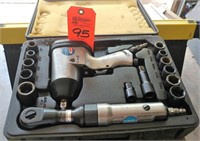 Campbell Hausfeld air gun & ratchet & socket set