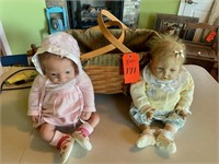 Basket with 2 baby dolls