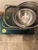 Kitchen drain baskets
