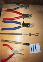 lot of hand tools, see pics all included