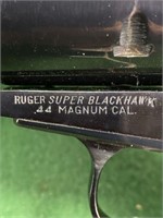 Ruger old Model Super Blackhawk, .44 Mag.