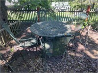 Metal Patio table and 4 chairs