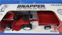 NIB ERTL Snapper Metal Toy Tractor&Wagon