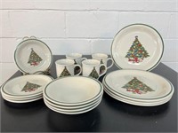 16 pcs of mount clemens pottery Christmas dish set