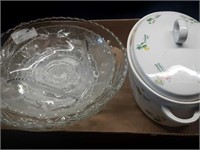 ANCHOR GLASS CASSEROLE DISH AND DECORATIVE GLASS