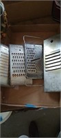 JUICERS MASHER CHEESE GRATERS BREAD MOLD