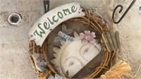 RACK , WELCOME GREETING AND KIDS STOOL