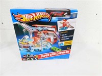 Hot Wheels Super Spin Carwash New in Box