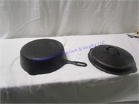DEEP CAST IRON PAN