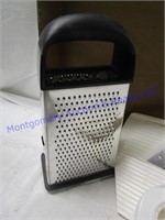 GRATERS AND SLICER