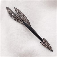 Black Celluloid Arrow Brooch