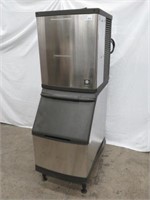 MANITOWOC S/S ICE MACHINE - AIR COOLED - SEE BELOW
