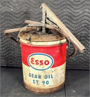 Esso 5 Gallon Gear Oil Bucket with Pump