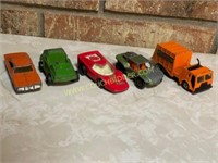 Group of 5 Matchbox and Hotwheels cars