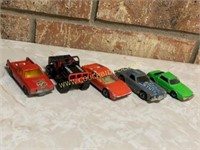 Group of 5 old Matchbox and Hotwheels.