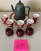 899 - Lot of Chinese Ceramic Cups and Teapots(A38)