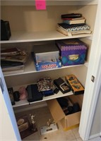 899 - EVERYTHING IN THE CUPBOARD! (BD22)