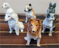 899 - LOT OF 6 DOG FIGURINES (T222)