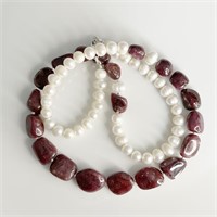 Cabochon Ruby & Cultured pearl Necklace. Silver Cl