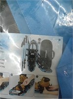 New in sealed factory bagging men's snowshoes set